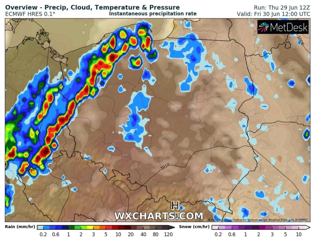 Pogoda na weekend. W piątek burze na zachodzie Polski mogą być groźne