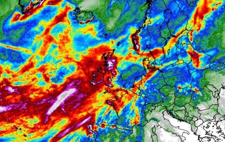 Atak zimy na północy. Silne śnieżyce przyniosą do 50 cm śniegu