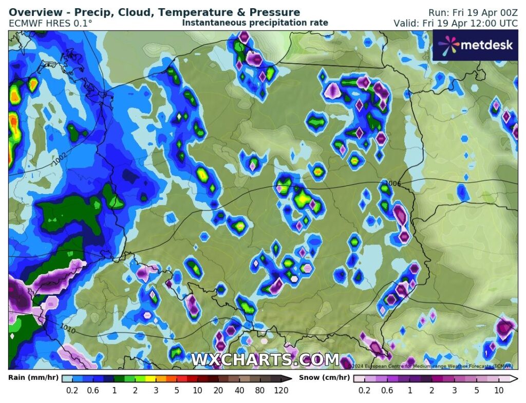 Burze możliwe nad Polską. Dynamiczna pogoda w piątek. Grad, krupy śnieżna i deszcz ze śniegiem i wiatr do 65 km/h