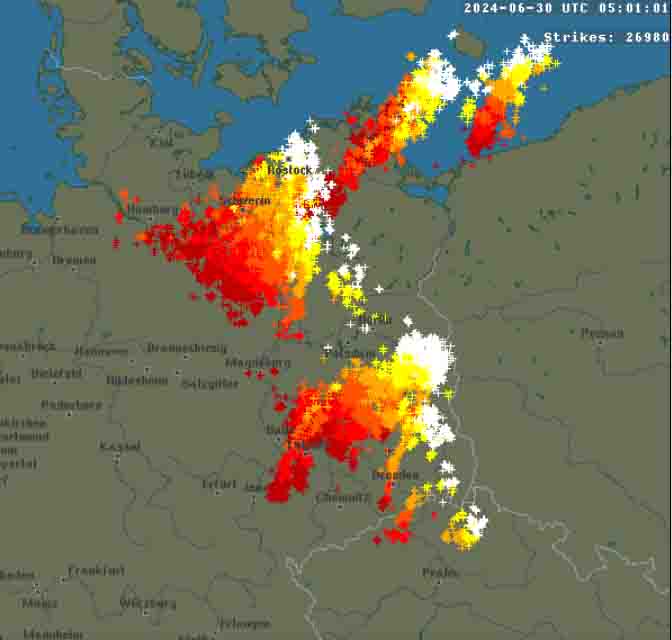 Burze uderzą w zachód Polski w niedzielę o poranku