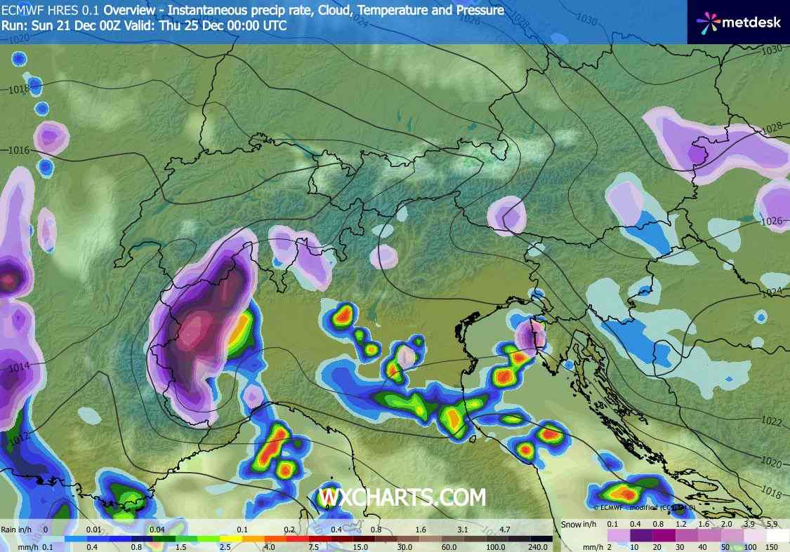 Silne śnieżyce w Alpach i śnieżyce